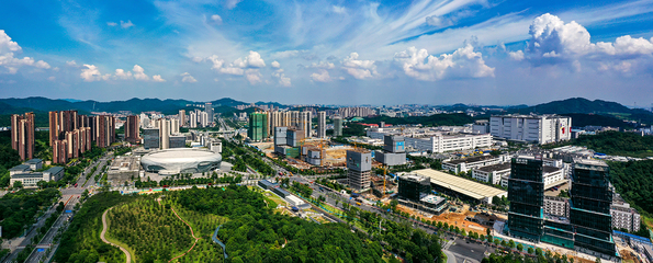 廣州開(kāi)發(fā)區(qū)35年 一個(gè)國(guó)家級(jí)開(kāi)發(fā)區(qū)的發(fā)展樣本